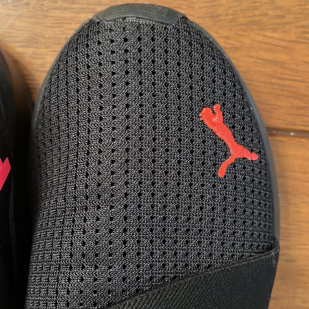 PUMA NEW! Very easy to slip on black puma Athletic shoes! NWT BUT NO BOX - Picture 4 of 9